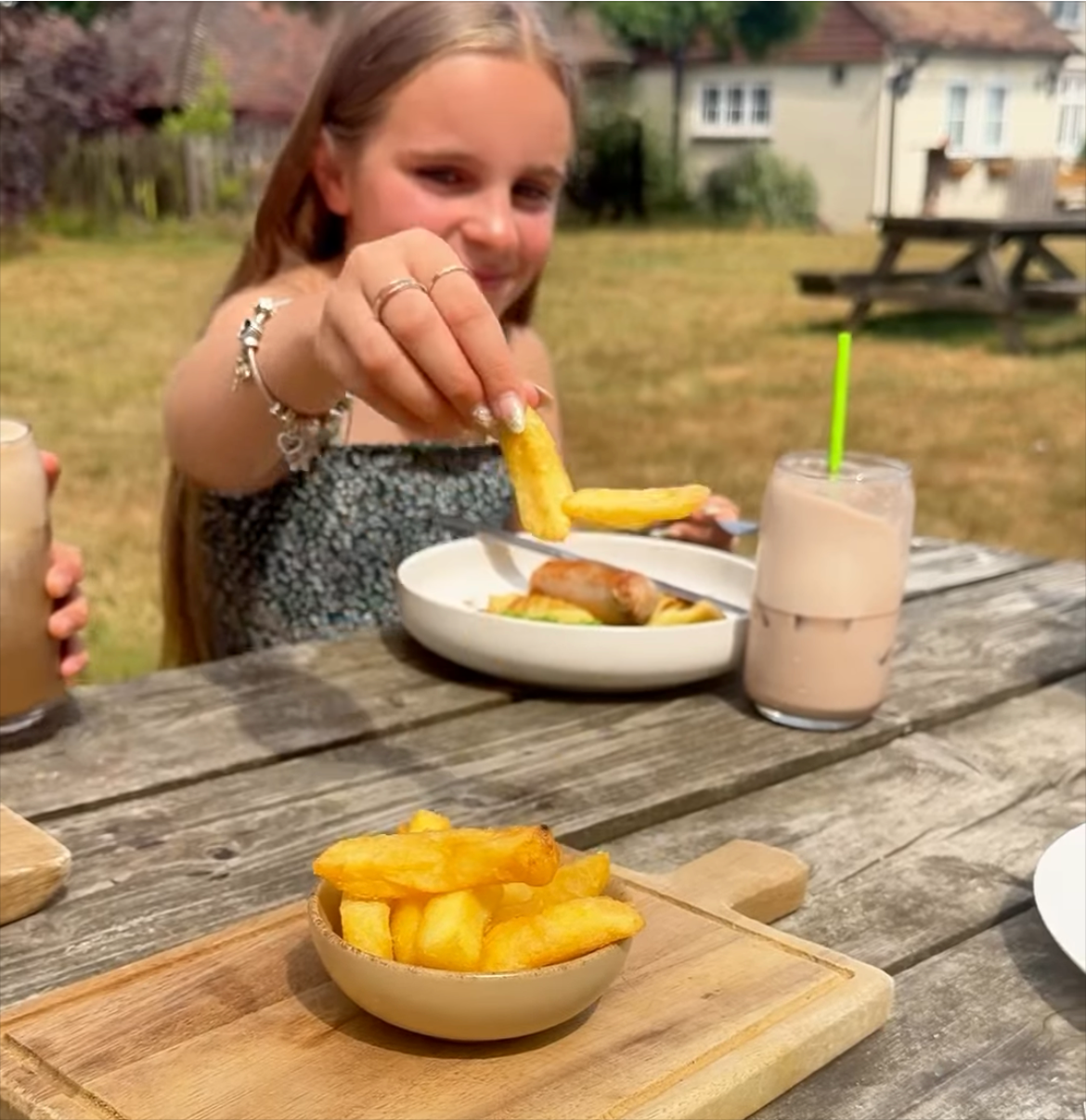 Kids eat free